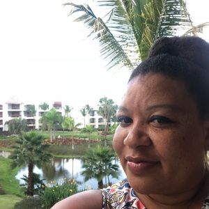 Meet your Posher, Danyelle